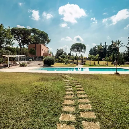 Sleeps 21 With Pool And Air Con Villa *